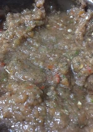 A picture of Restaurant style chutney.