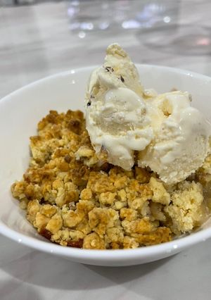 A picture of Apple Crumble.