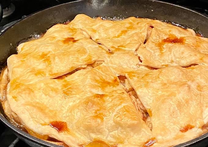 Cast iron apple pie