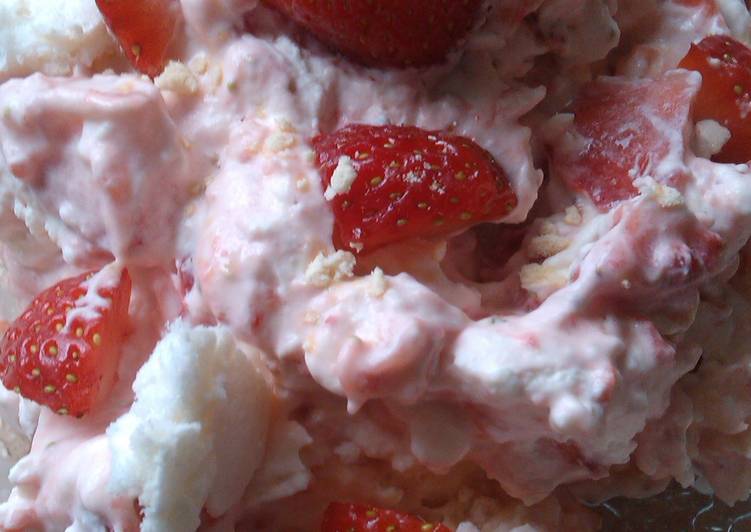 Recipe: Appetizing Vickys Eton Mess (Traditional Version)