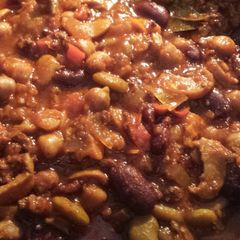 A picture of Perfect Canadian hot 'n sweet chili.