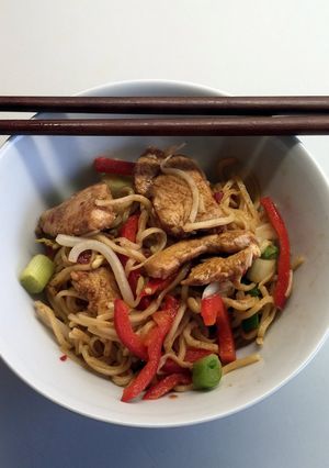 A picture of Chicken Chow Mein.