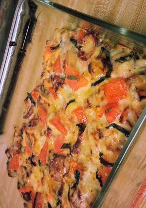 A picture of chicken sausage pasta.