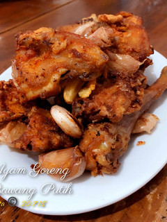 Foto resep Ayam Goreng Bawang Putih