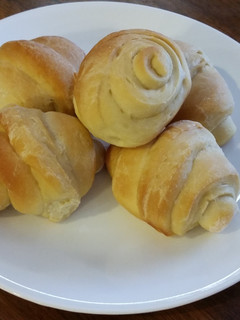 A picture of Delicious Dinner Rolls.