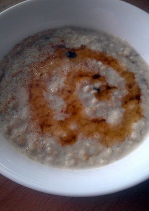 A picture of Vickys Basic Porridge with Topping Variations, GF DF EF SF NF.
