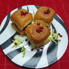 A picture of Cabbage Egg Cutlet Pav.