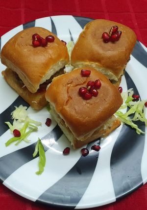 A picture of Cabbage Egg Cutlet Pav.