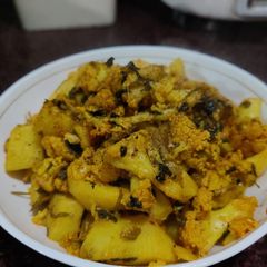 A picture of Gobhi with methi.