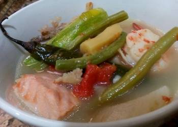 Easiest Way to Prepare Yummy Seafoods soupsinigang