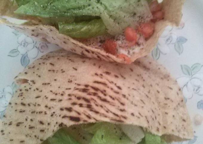 Dean's Healthy Buffalo Turkey Pita Pocket