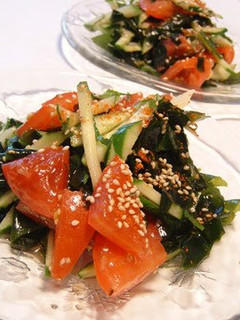 A picture of Nutrient-Rich Summer Salad with Veggies and Plenty of Wakame Seaweed.