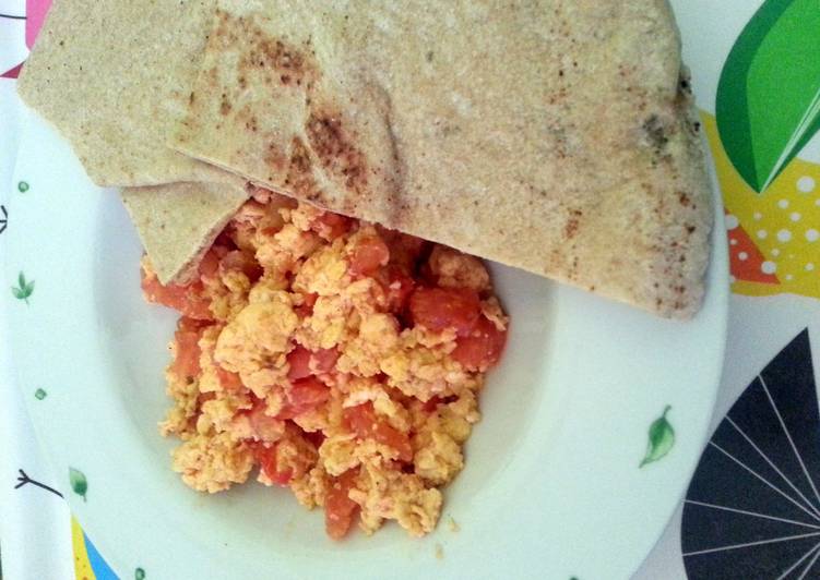 Scrambled Eggs with Tomatoes