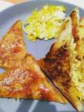 Roti toast isi telur keju bombay dn selai stroberi
