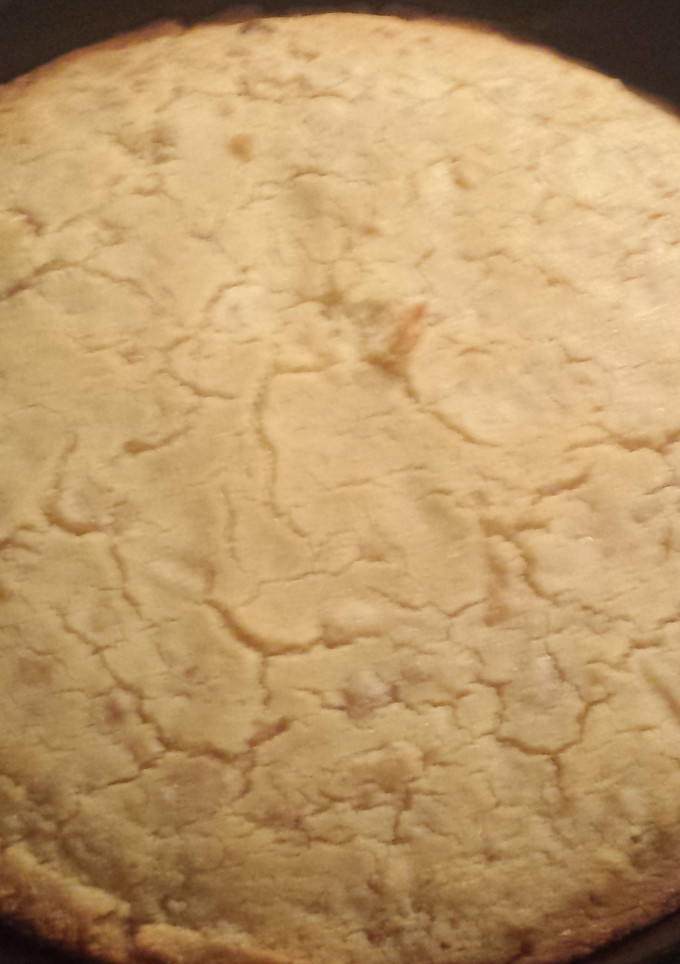 A picture of Cracklin Cornbread.
