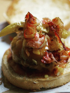 A picture of Bacon Cheeseburger.