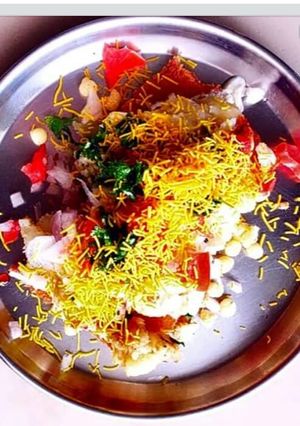 A picture of Bread chaat.