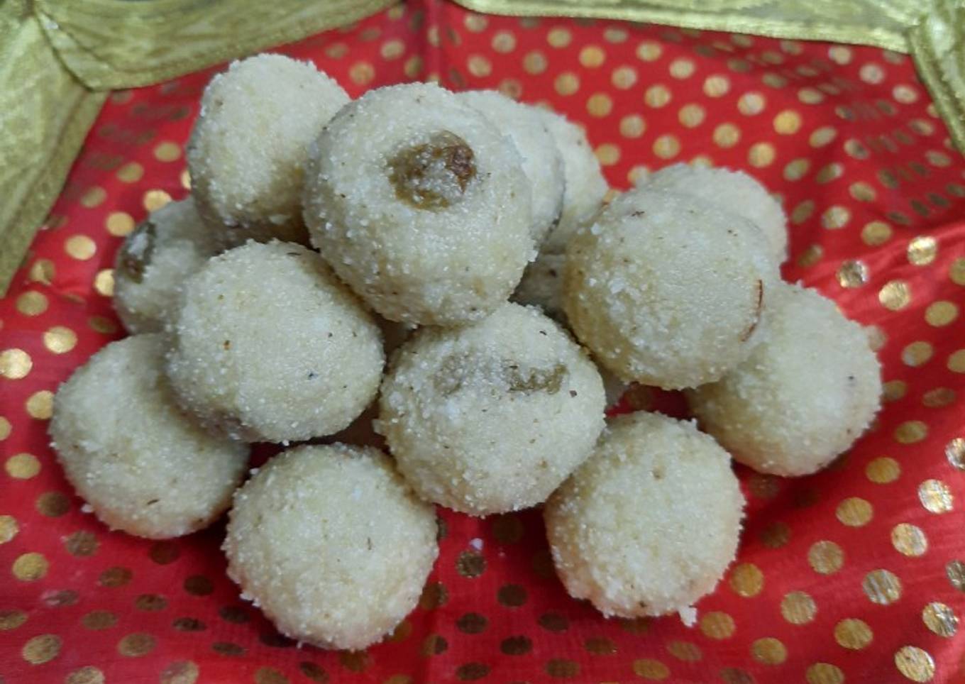 Coconut suji laddu