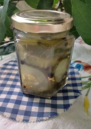 Una foto de Pepinos en vinagre