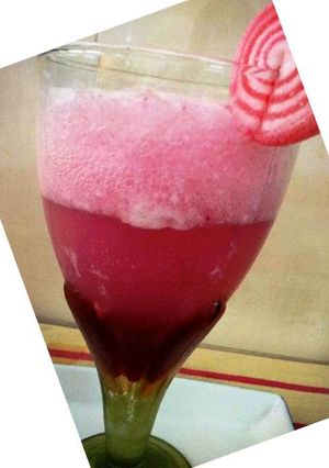 A picture of Strawberry Float.