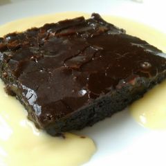 A picture of Vickys Gooey Cinnamon Chocolate Cake, GF DF EF SF NF.