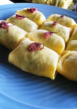 A picture of Fukusa Sushi for Cherry Blossom Viewing Picnics and Parties.