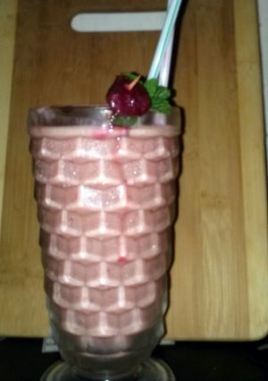 A picture of Moms Smoothie.