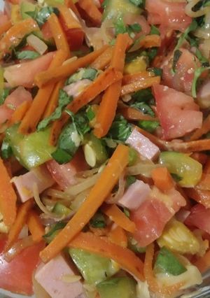 Una foto de Ensalada tibia de Zanahorias y Albahaca