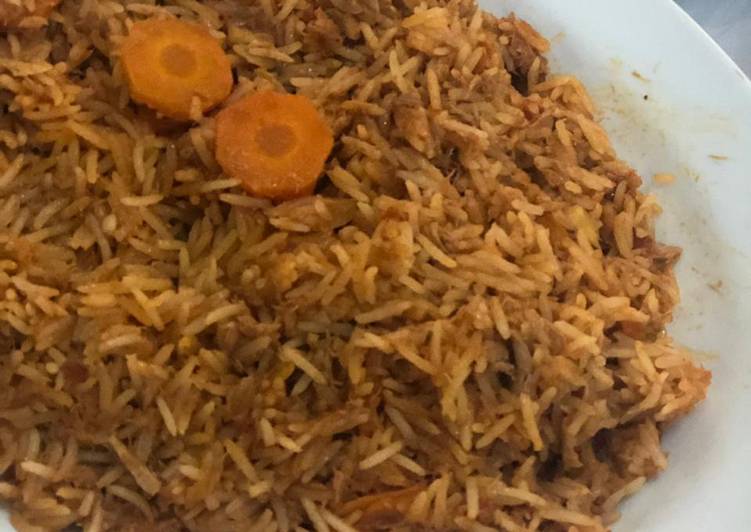 كبسة رز بالتونة والجزر