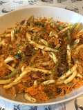 Salade de fusilis pugliesi aux carottes et olives (sauce vinaigrette aux herbes)