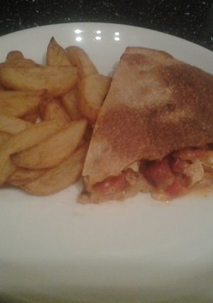 A picture of Chicken & Choritzo Calzone.