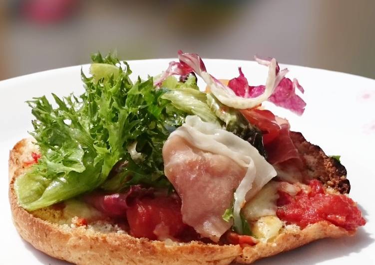 Steps to Make Homemade Proscuitto Pizza On Pita Bread Top Salad