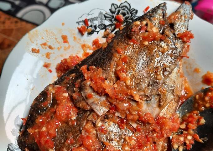 Resep Ikan Sambal Oleh Chachaew Cookpad