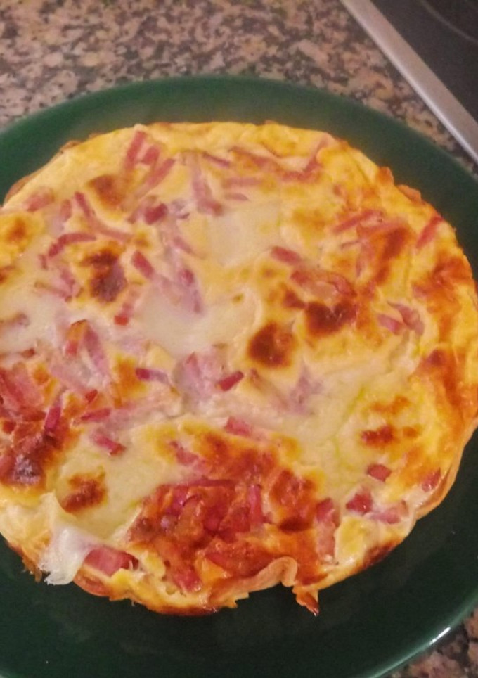 Una foto de Sabroso y cremoso quiche😍
