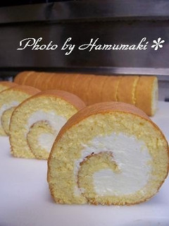 A picture of Milky Cream Swiss Rolls.