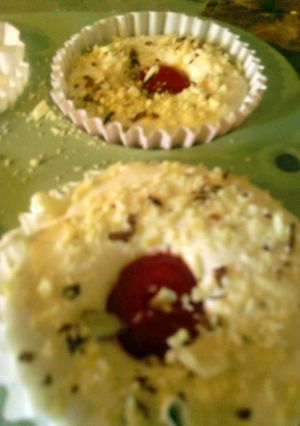 A picture of Itanlian Biscuit Tortoni.