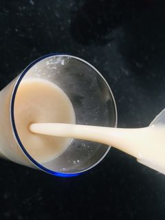 Una foto de Jugó de avena con limón