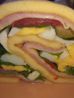 Una foto de Pionono salado relleno... 😋🌯