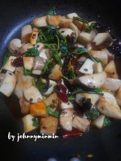 รูปของ เห็ดออรินจิผัดกะเพราพริกแห้ง vegan,เจ