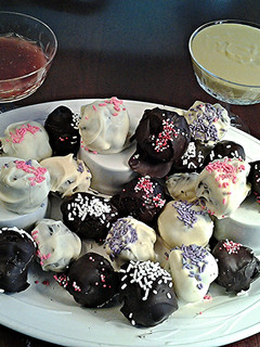 A picture of Brownie Balls.