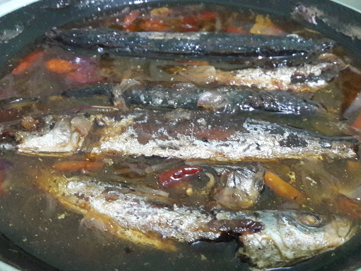 Bagaimana Menyiapkan Tongkol Asem Manis Pedas Anti Gagal