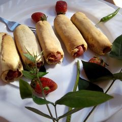 A picture of Sausage rolls.