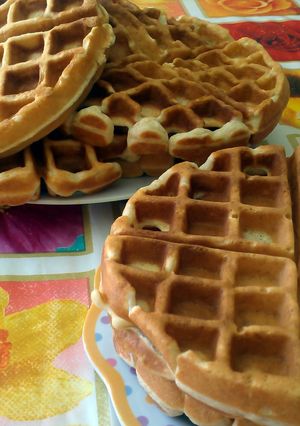 A picture of The BEST Waffles!.