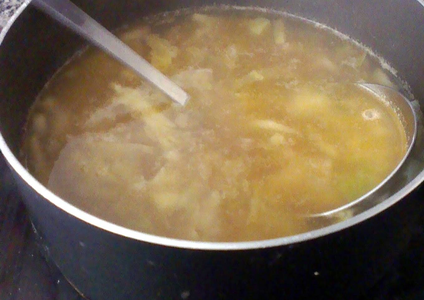 EASY & TASTY cabbage & red onion soup