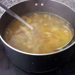 A picture of EASY & TASTY cabbage & red onion soup.