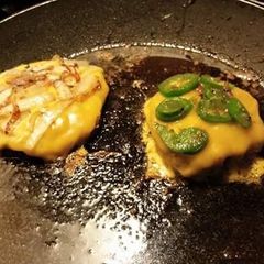 A picture of Spicy jalapeño burger.