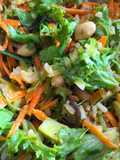 Ensalada de Robalo, Maní y Vegetales con aderezo Asiático 🥗