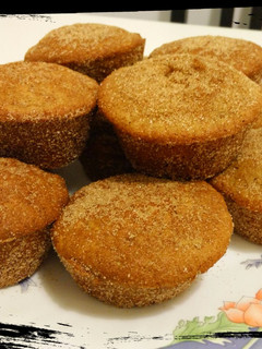 Una foto de Magdalenas de canela y manzana