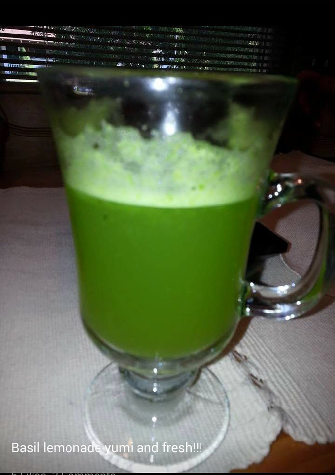 A picture of BASIL LEMONADE.