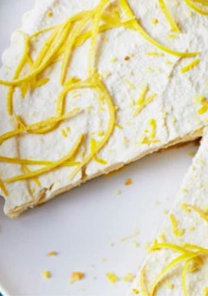 A picture of Italian lemon cheesecake.